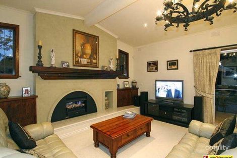 Property photo of 8 Carnoustie Court Frankston VIC 3199