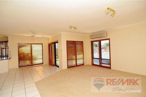 Property photo of 2 Jacaranda Close Sinnamon Park QLD 4073