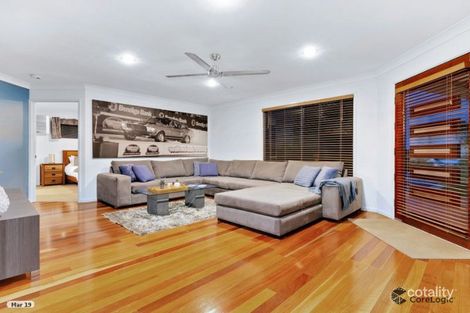 17 Altissimo Ct, Eatons Hill, QLD 4037