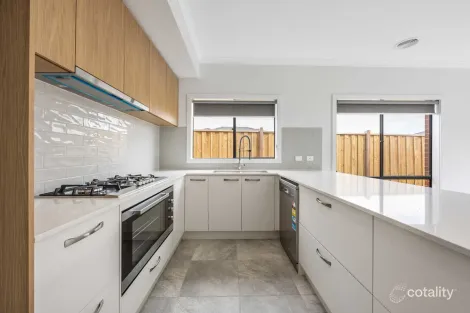 Property photo of 18 Thyme Crescent Fraser Rise VIC 3336