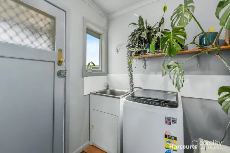 Property photo of 4 Cook Crescent Mayfield TAS 7248
