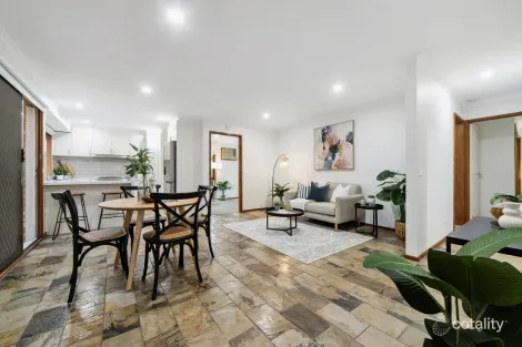 Property photo of 4 Rowellyn Avenue Carrum Downs VIC 3201