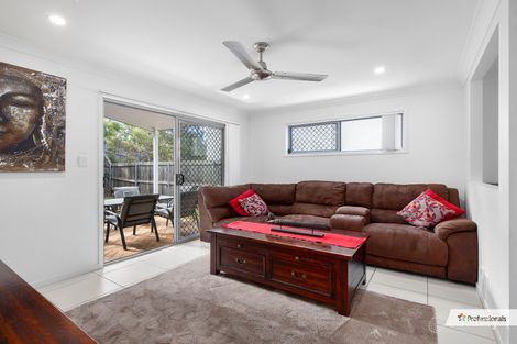 Property photo of 2/115 Bunya Road Everton Hills QLD 4053