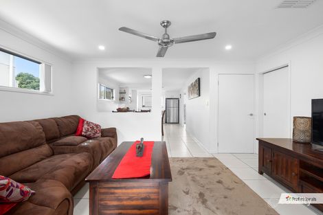 Property photo of 2/115 Bunya Road Everton Hills QLD 4053