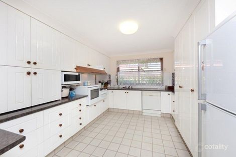Property photo of 39 Thirteenth Avenue Palm Beach QLD 4221