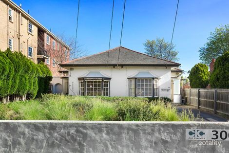 Property photo of 302 Dandenong Road St Kilda East VIC 3183