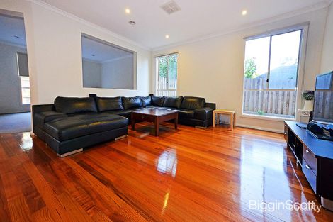 Property photo of 19 Russell Crescent Mount Waverley VIC 3149