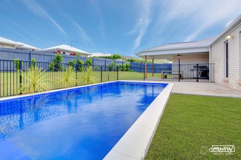 1 Shoalwater Cct, Lammermoor, QLD 4703
