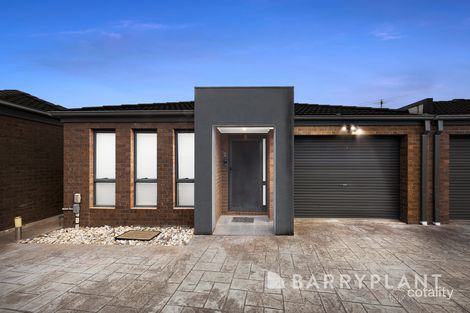 Property photo of 2/4 McRae Avenue St Albans VIC 3021