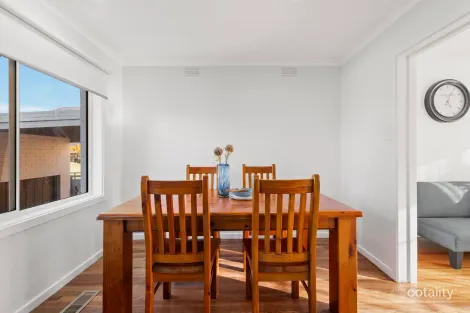 Property photo of 14 Frensham Road Macleod VIC 3085