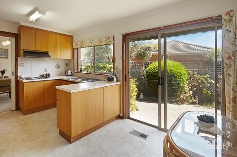 Property photo of 2/13 Panoramic Grove Glen Waverley VIC 3150