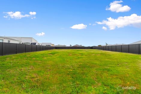 67 Swan Lake Dr, Sale, VIC 3850