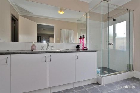 Property photo of 17 Barossa Approach Rockingham WA 6168