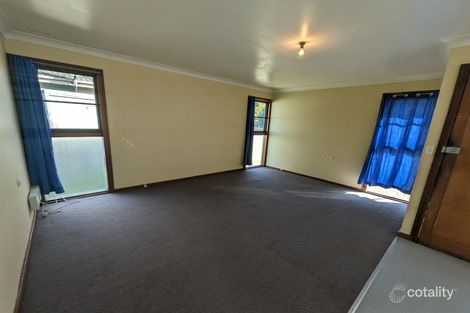 Property photo of 73 Sampson Crescent Bomaderry NSW 2541