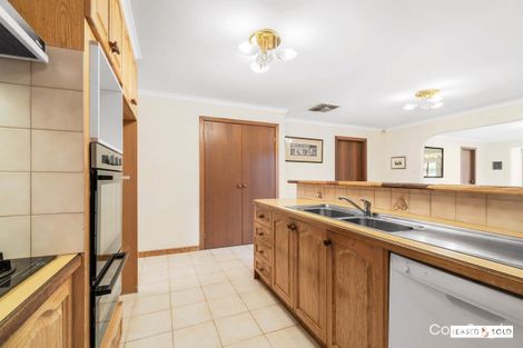 Property photo of 23 Telopea Crescent Mill Park VIC 3082