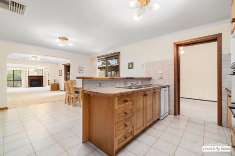 Property photo of 23 Telopea Crescent Mill Park VIC 3082