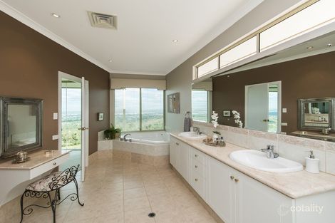 Property photo of 21 Ford Road Lesmurdie WA 6076