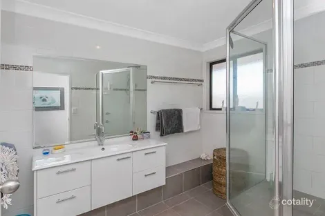 Property photo of 42 Luderick Street Manly West QLD 4179
