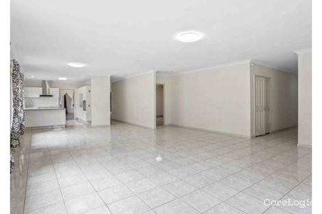 Property photo of 42 Cleveland Place Stretton QLD 4116