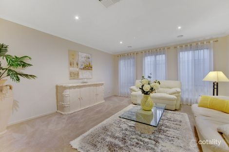 Property photo of 2 Bronzewing Court Langwarrin VIC 3910