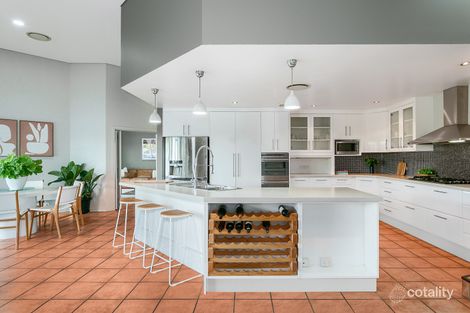 Property photo of 3 Coogee Court Elanora QLD 4221