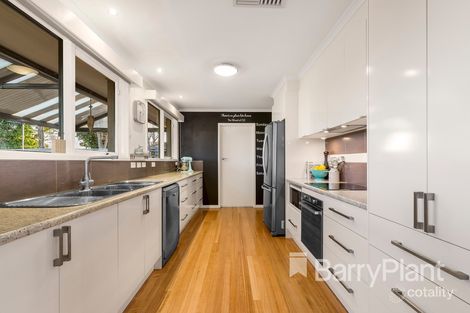 Property photo of 15 Neilsen Crescent Bundoora VIC 3083