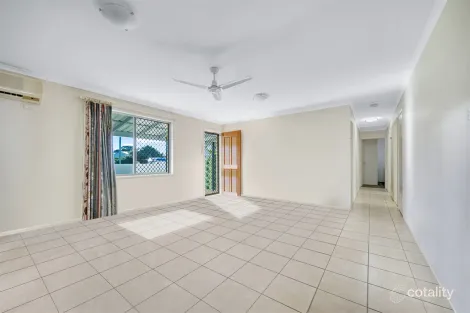 Property photo of 8 Barklya Court Benaraby QLD 4680