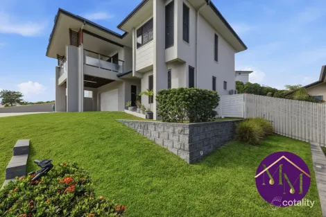 Property photo of 10 Sailaway Drive Eimeo QLD 4740