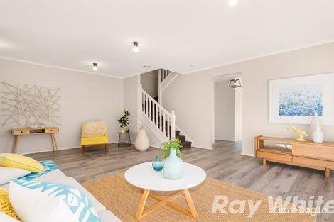 Property photo of 45 Fairlie Avenue Macleod VIC 3085