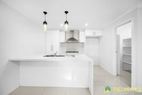 Property photo of 3 Ayesha Avenue Melton South VIC 3338