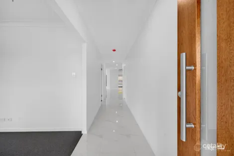 Property photo of 16 Garnet Court Chambers Flat QLD 4133