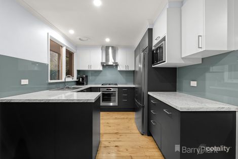 Property photo of 20 Mahon Crescent Narre Warren VIC 3805