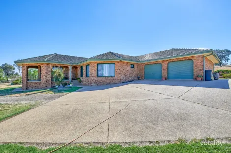 351 East St, Cartwrights Hill, NSW 2650