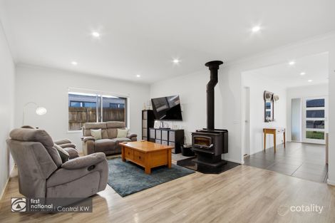 Property photo of 5 Ramon Close Yinnar VIC 3869