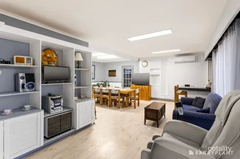 Property photo of 14 Wallara Crescent Bundoora VIC 3083