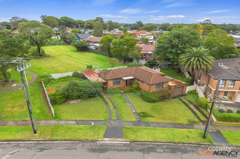 Property photo of 31 Jacques Avenue Peakhurst NSW 2210