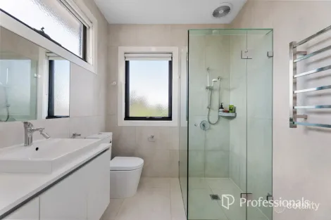 Property photo of 218 Tucker Road McKinnon VIC 3204