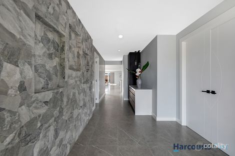Property photo of 31 Canning Drive Mickleham VIC 3064