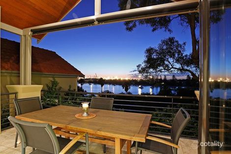 11 Tingira Cir, East Fremantle, WA 6158