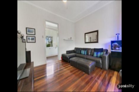 Property photo of 28 Barton Street Sandgate QLD 4017