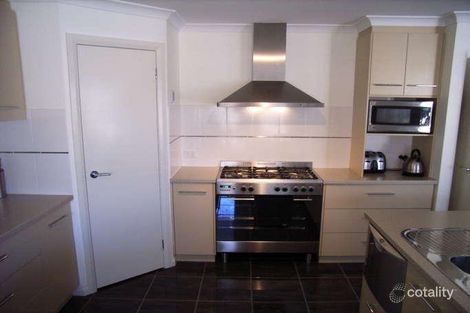 Property photo of 26 Newhaven Avenue St Albans Park VIC 3219