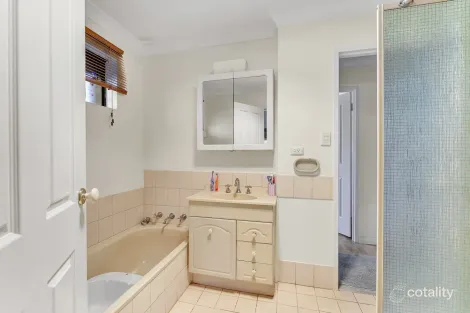 Property photo of 10 Beete Place Beechboro WA 6063