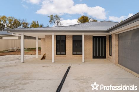 Property photo of 25 Fairleigh Place Kelso NSW 2795