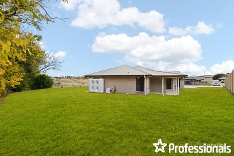 Property photo of 25 Fairleigh Place Kelso NSW 2795