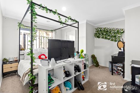 Property photo of 182 Wheelers Park Drive Cranbourne North VIC 3977