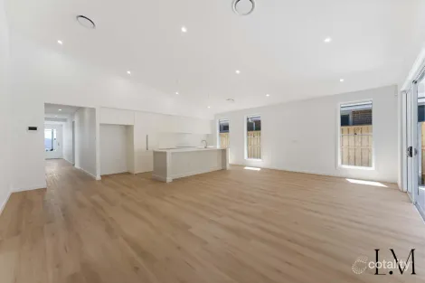 Property photo of 28 Milburn Circuit Boolaroo NSW 2284