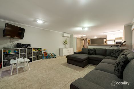 Property photo of 10 Barondi Avenue Narre Warren VIC 3805