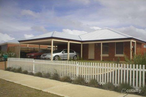 15 Bancombe Cres, Ellenbrook, WA 6069