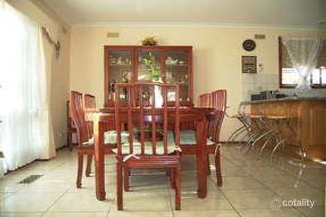 Property photo of 24 Mulhall Drive St Albans VIC 3021