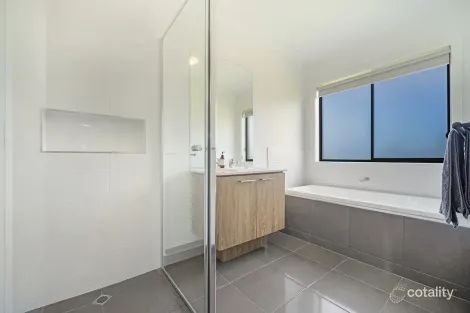 Property photo of 34 Kielli Drive Warrnambool VIC 3280